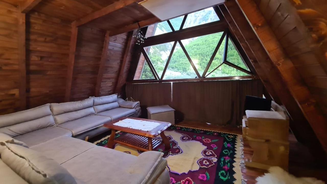 Отель Dibra Park Agrotourism Peshkopi Экстерьер фото