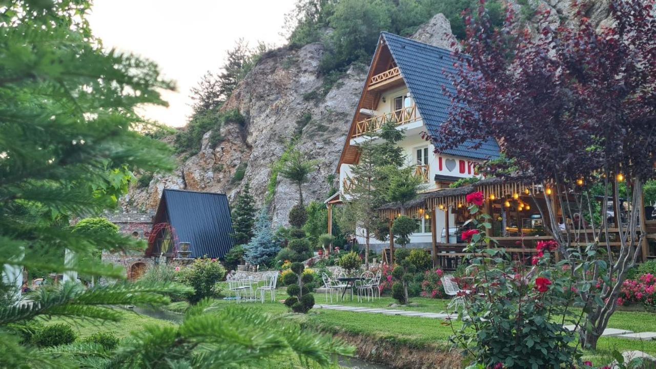 Отель Dibra Park Agrotourism Peshkopi Экстерьер фото